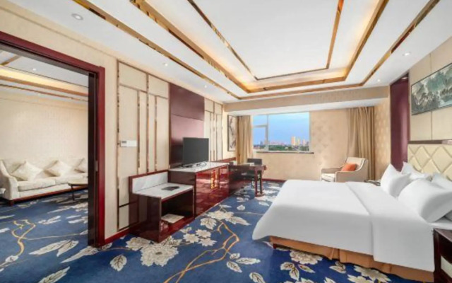 Xinlong Hotel