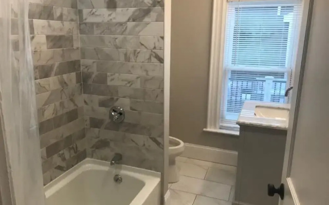 HomeStay - B&B - Near South Boston - JFK-Umass Area