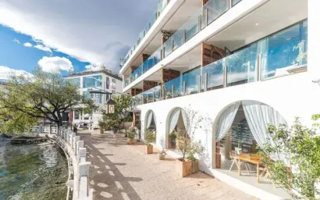 Monet garden net Red Sea View Inn