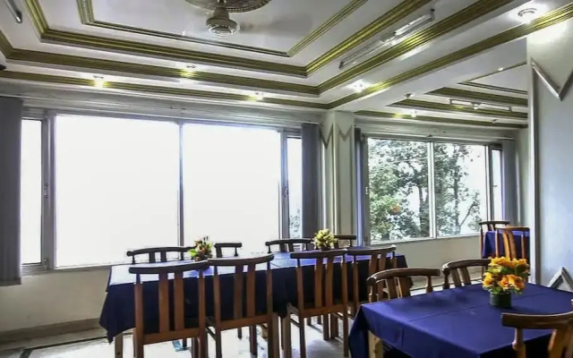 ADB Rooms Hotel Sahiwa