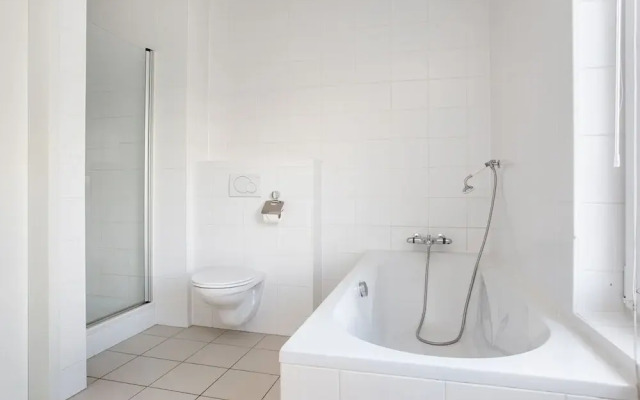Pleasant Holiday Home in Zeewolde near Golf Course
