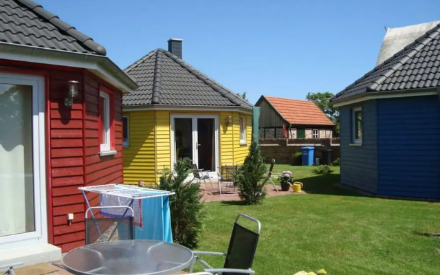 Yellow - Peter's Modern Retreat