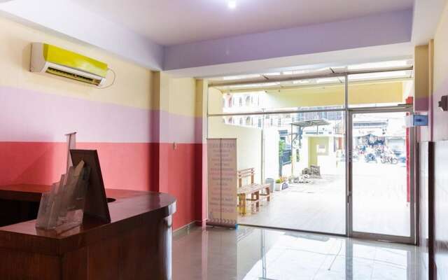 RedDoorz Plus @ Jalan Gatot Subroto Medan