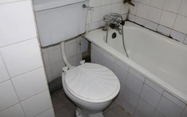 Ostra Hotels