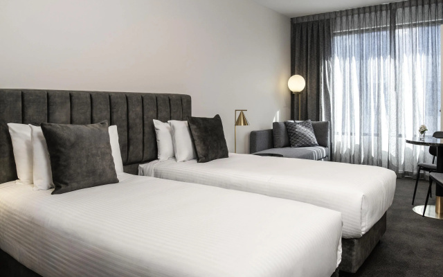 Mantra Tonsley Adelaide – Guest Rooms – Adelaide