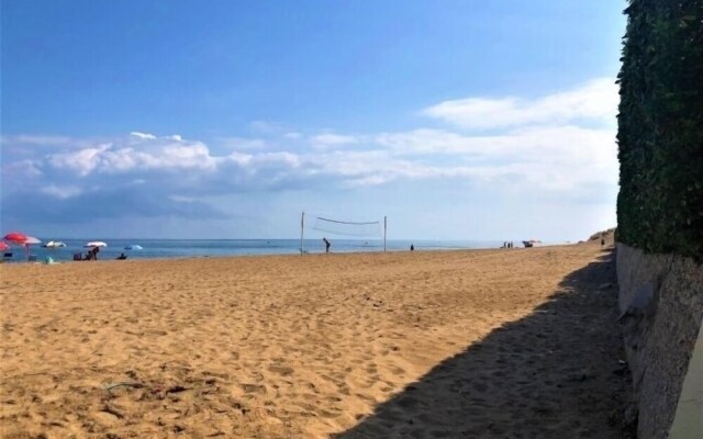 Coqueto apartamento en playa Els Molins