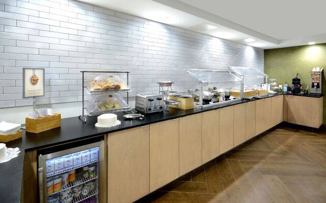 Fairfield Inn by Marriott Greensboro Airport