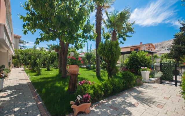 Apartment With Terrace