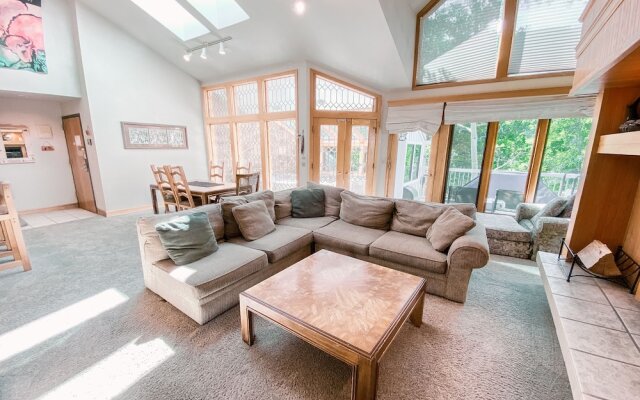 Chateaux Dumont 2725