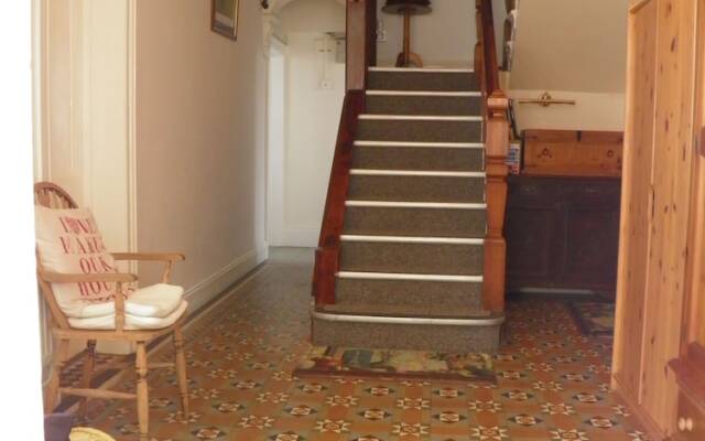 Holyhead Lodge
