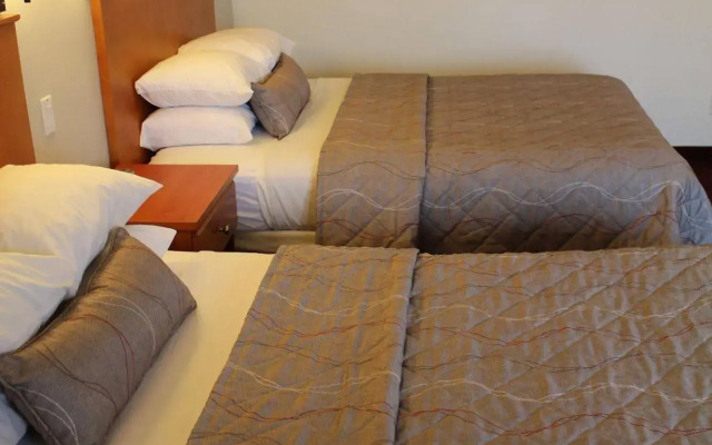 Maverick Motor Inn