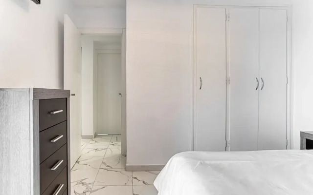 Apartment With Barbecque