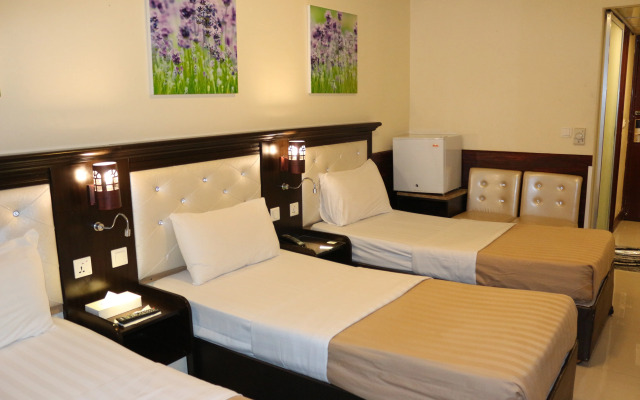 Mariana Hotel