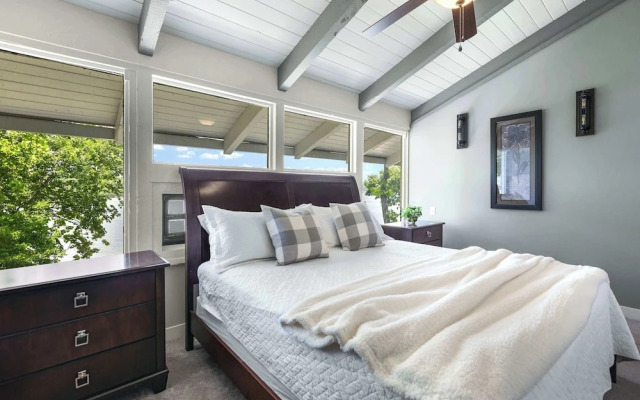 For the View Lakeside Launchpad! Great Location