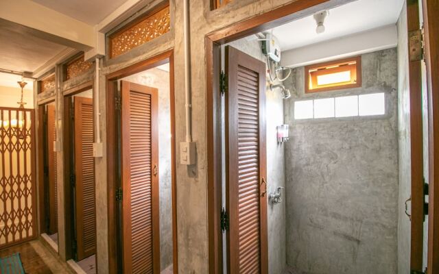 Sleep Soundly Hostel - Adults Only