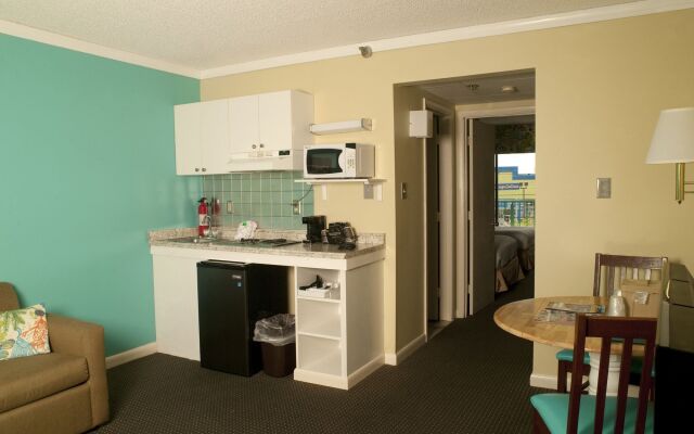 Cayman Suites Hotel