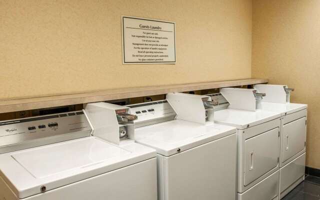 Comfort Suites near Indianapolis Airport