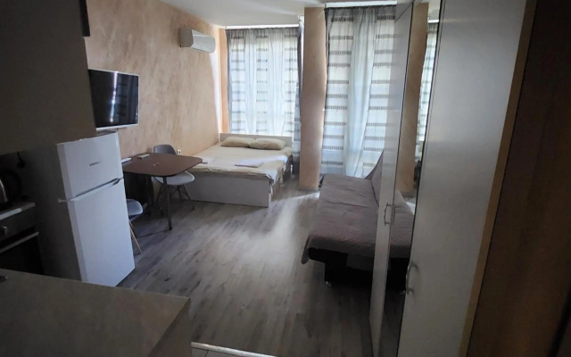 Colonel apartment 844