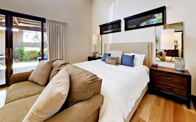 The Reserve at Lake Travis Cabin #4