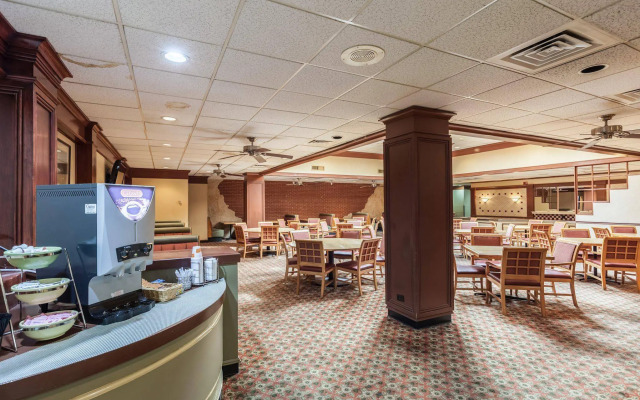 Quality Inn & Suites Plano