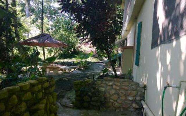 Riverside Private Lodge