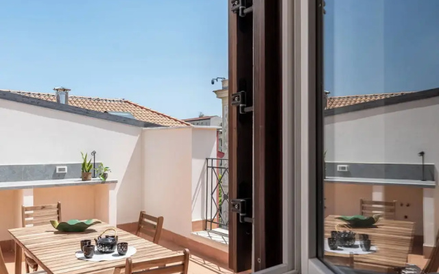 Oretea Apartment with Terrace