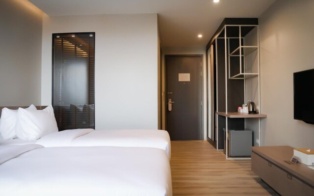 The Rise Suites Hotel Chiang Mai