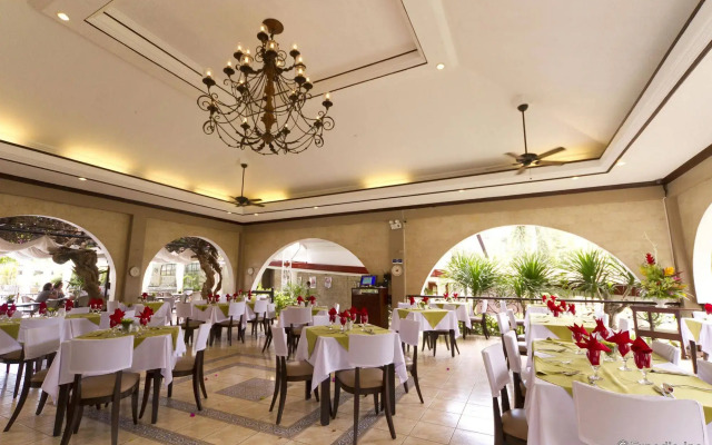 Montebello Villa Hotel