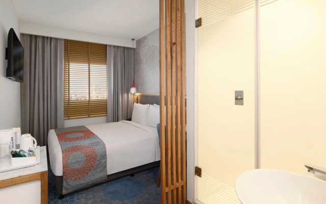 Holiday Inn Express Hyderabad Banjara Hills by IHG