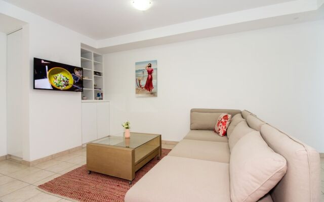 Apartments Leon