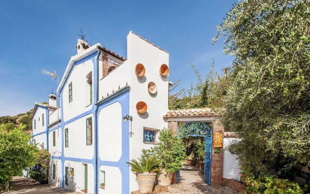 Rural Apartment With Pool And Jacuzzi In An Old Andalusian Country Hous