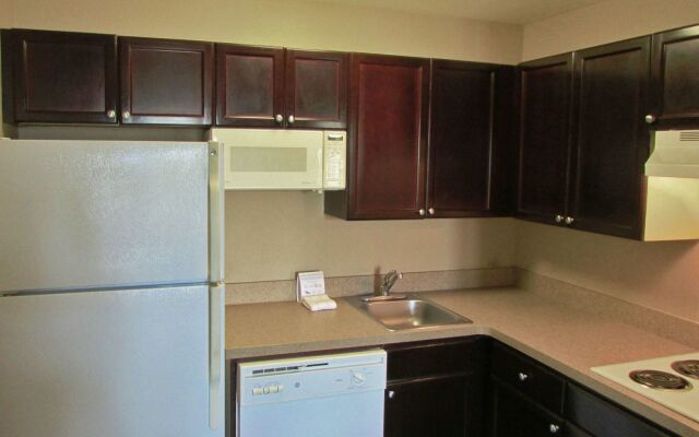 Extended Stay America Suites Dallas Las Colinas Green Park D