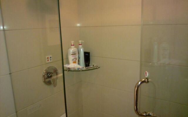 Tai'an Lijing Plaza Hotel