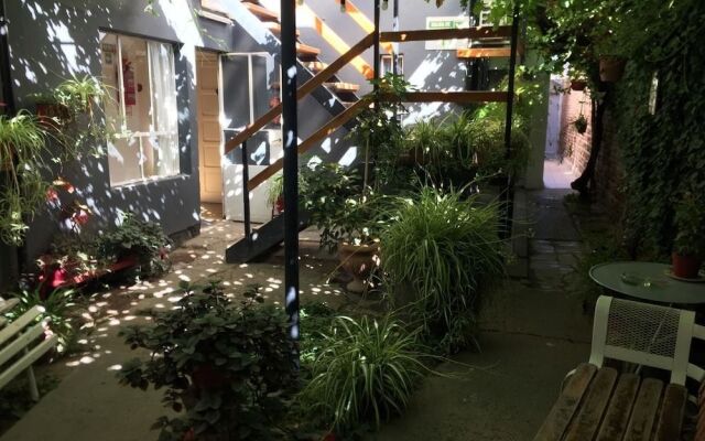 Bardas Hotel Cinco Saltos