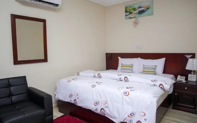 Ganass Hotel