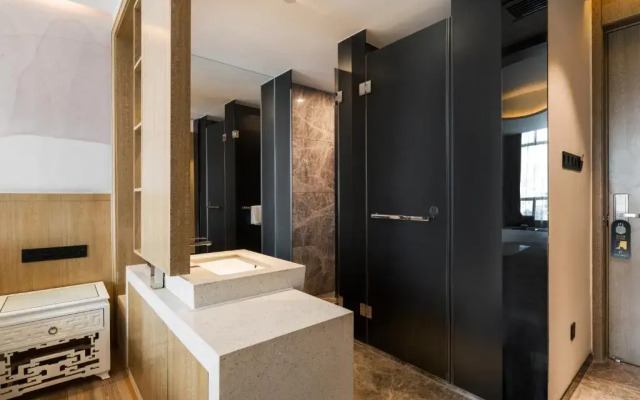 Paco Ya Hotel (Zhanjiang Guomao People's Square)