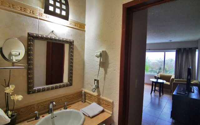 Brisas Beachfront Studios In Hotel Zone