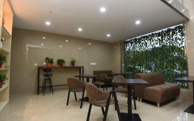 Zsmart Hotel (Shanghai Hongqiao International Exhibition Center Fanxing Road)