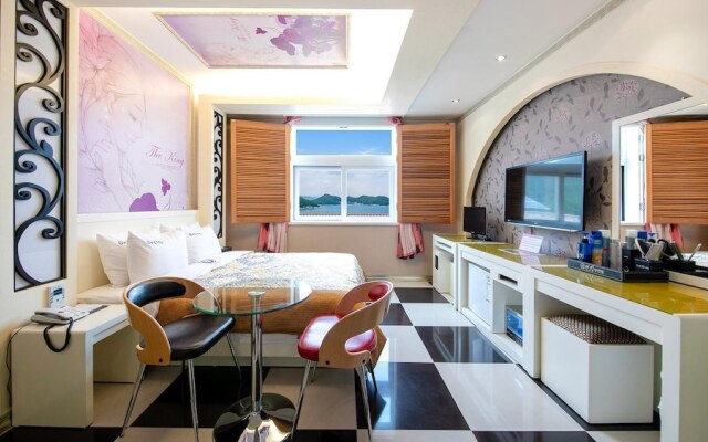 Yeosu King Pension Tel