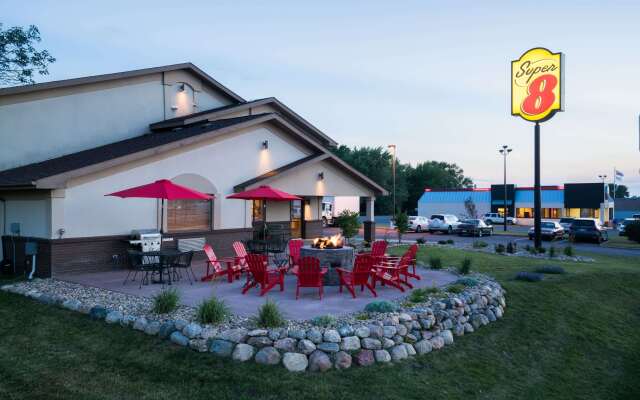 Super 8 by Wyndham Spirit Lake/Okoboji