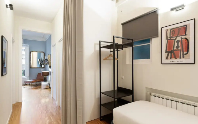 Señor Urgell Apartment By Olala Homes
