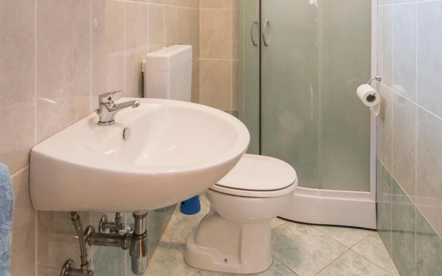 Amazing Apartment in Lovrecica With Wifi and 1 Bedrooms