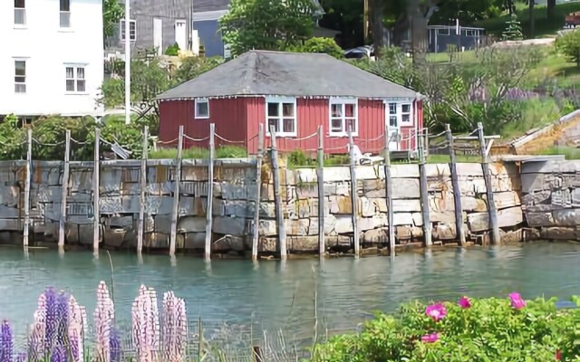 Harborside Cottage - One Bedroom Home