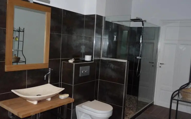 Chambres dHôtes Côté Parc-Côté Jardin