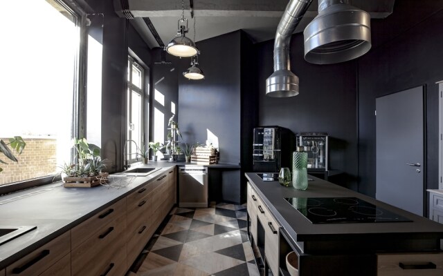 Design Hostel P182