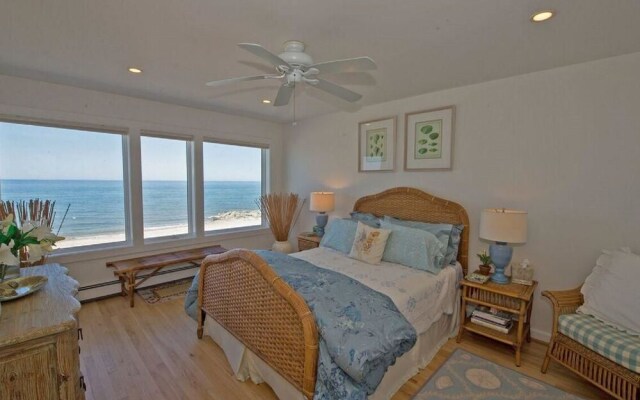 Beautiful Waterfront Colonial