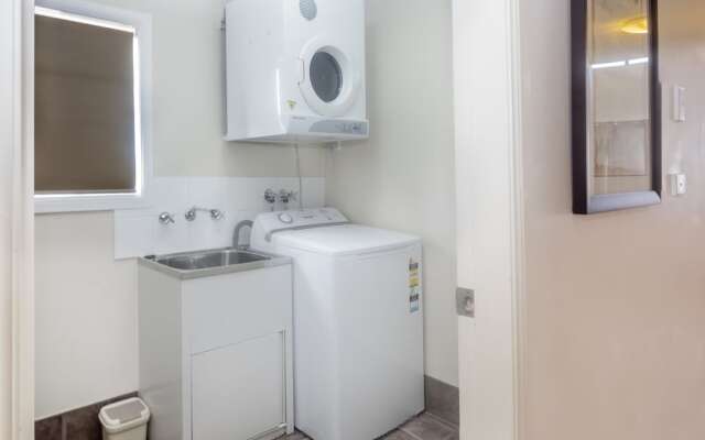 Eclipse 5- Spacious Townhouse
