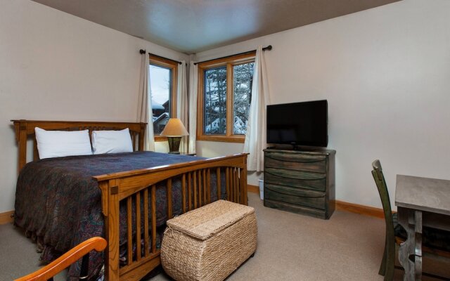Abode at the Cove