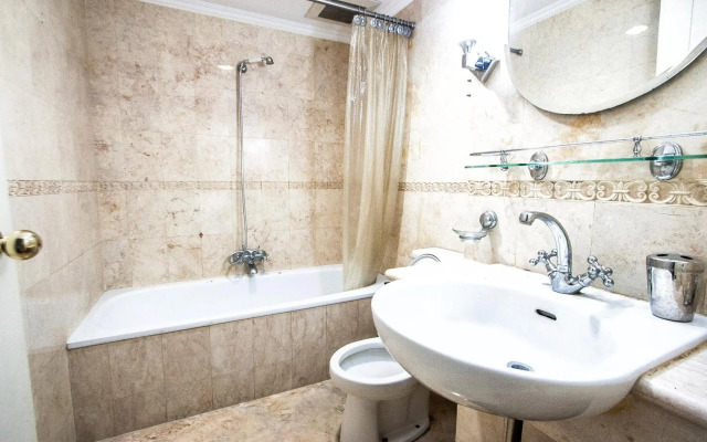 Batavia Hotel and Serviced Apartments