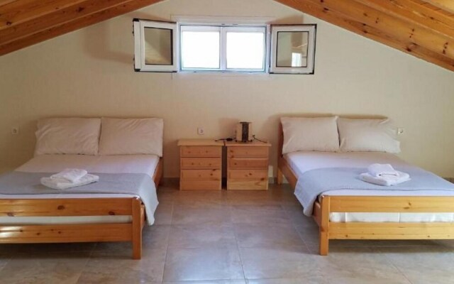Villa Iris 2 by Travelpro Services- Agios Mama